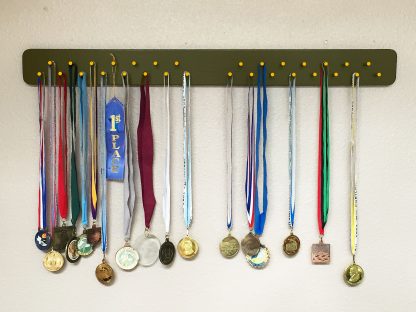 ActionCraftworks.com 30 peg, 36" wide, double row, rounded corners, sports medals display rack, green, front